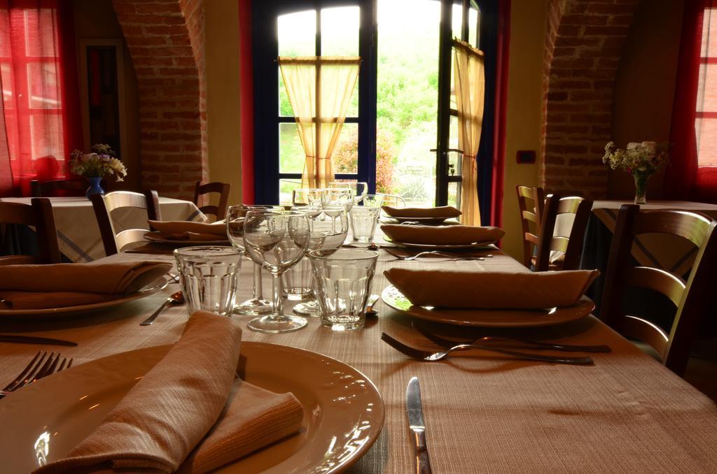 בית הארחה Diano dʼAlba 	Cascina Il Convivio מראה חיצוני תמונה